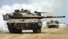 بلومبرغ: إسرائيل تطلب المزيد من المركبات القتالية وقذائف الدبابات من الولايات المتحدة