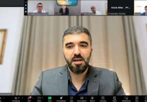 مسؤولون وخبراء يوصون بتبني استراتيجيات وطنية لترسيخ التربية الإعلامية في ظل الذكاء الاصطناعي