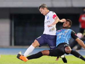 بعمر 58 عاما.. أسطورة اليابان "الملك كازو" يوقّع مع فريق جديد