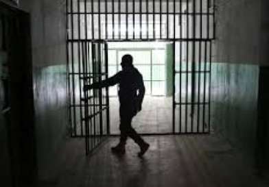 مخيم عائلات (داعش).. القوات السورية الديمقراطية تنسحب من مخيم (الهول)