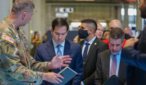 الولايات المتحدة تتولى الإشراف على إدخال المساعدات لغزة بدلاً من إسرائيل