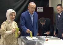تركيا: تصريحات لأردوغان وأوغلو خلال الإدلاء بصوتيهما في جولة الإعادة