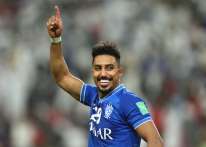 الهلال يجدد عقد سالم الدوسري حتى 2027