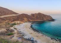 خفر السواحل الإماراتي يخلي طاقم ناقلة نفط بعد حادث تصادم في بحر عمان