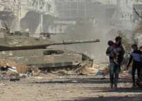 قوات الاحتلال تتوغل شرق دير البلح وسط اشتباكات ضارية مع المقاومة