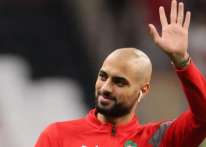 شاهد.. لاعب فيورنتينا يدّعي الإصابة لمنح زميله أمرابط فرصة كسر صيامه