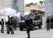 إصابات بالاختناق واعتقال ثلاثة مواطنين خلال اقتحام قوات الاحتلال الخضر جنوب بيت لحم
