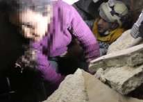 فيديو.. طفلة سورية لـ &quot;المنقذ&quot;: إمي وإخواتي جوا ميتين