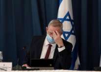 إصابة وزير الجيش الإسرائيلي بفيروس (كورونا)