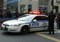 نيويورك: سائق سيارة يدهس رجلاً حتى الموت ويصيب 4 آخرين أثناء هروبه من الشرطة