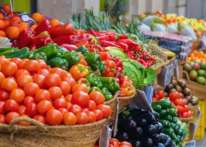 أسعار الدجاج واللحوم والخضروات في أسواق غزة الجمعة