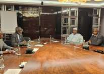الأمين العام لمنظمة التعاون الإسلامي يستقبل وزير المالية في جمهورية السودان