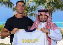 رونالدو يمدد عقده مع النصر السعودي حتى 2027
