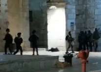 أصابه بجراح خطيرة.. الاحتلال يطلق النار على شاب داخل المسجد الأقصى