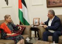 السفير دبور يلتقي مديرة شؤون وكالة أونروا في لبنان