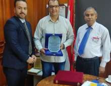 سفارة فلسطين تكرم إدارة مستشفى القاهرة الفاطمية