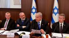 المعارضة الإسرائيلية تشكل خطة عمل مشتركة للإطاحة بحكومة نتنياهو