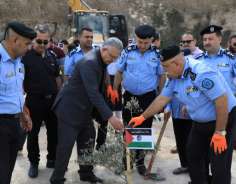 شرطة طولكرم وبلدية بيت ليد وبرعاية المحافظ أبو بكر تنظم فعالية لزراعة الأشجار