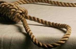 جريمة بشعة تهز الشارع المصري.. خنق صديقه وهشّم رأسه