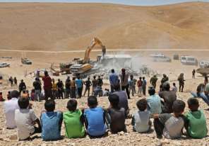 محكمة الاحتلال تأمر بطرد الفلسطينيين من مسافر يطا