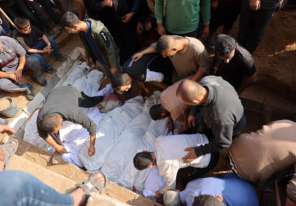 ثلاثة شهداء بينهم شقيقتان جرّاء قصف إسرائيلي على حي الشجاعية شرق غزة