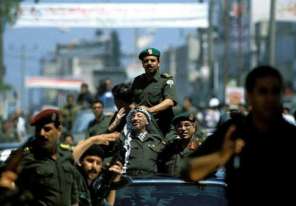 31 عامًا على عودة ياسر عرفات إلى أرض الوطن