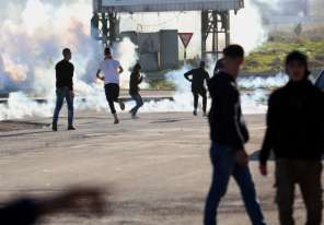 اندلاع مواجهات مع قوات الاحتلال في بلدة أبو ديس