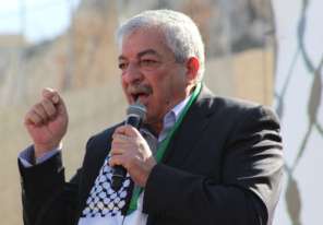 العالول يصدر توضيحاً حول تصريحات تتعلق بخلافة الرئيس عباس وتراجع شعبية حركة فتح