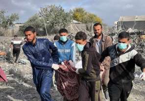ثلاثة شهداء جرّاء قصف الاحتلال تكية طعام خيرية وسط قطاع غزة