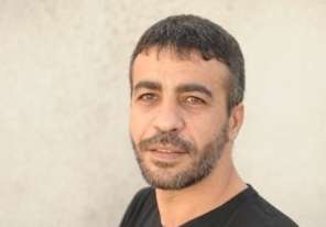 شقيق الأسير أبو حميد: الوضع الصحي لناصر خطير والأطباء يبقونه بحالة تنويم