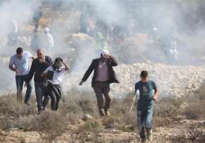 عشرات الإصابات بمواجهات مع الاحتلال في الضفة الغربية