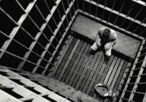 هيئة الأسرى: ثلاثة أسرى يواجهون المرض بعزيمة قوية في سجن النقب