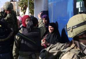 قوات الاحتلال تعيق وصول المصلين إلى &quot;الأقصى&quot;