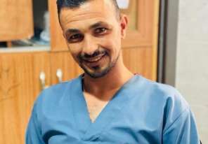 استشهاد مُمرض بسقوط صندوق مساعدات في إنزال جوي بغزة