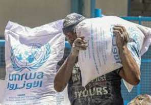 (أونروا): المساعدات تدخل لغزة بشكلٍ شحيح والمنظومة على وشك الانهيار