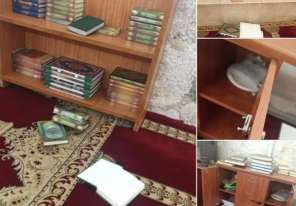 الاحتلال يقتحم المسجد الأقصى ويعتقل أربعة من حراسه