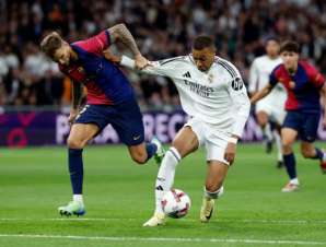 لهذا السبب.. ريال مدريد يطالب بمنع إقامة مباراة برشلونة التاريخية في ميامي