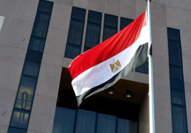مصر تدين بشدة الهجمات الإسرائيلية على قطاع غزة وتطالب بإعطاء فرصة للوسطاء