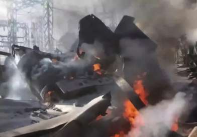 "الحوثيون" يعلنون قصف تل أبيب بصواريخ باليستية