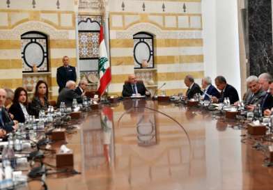الحكومة اللبنانية توافق على أهداف الورقة الأميركية بما فيها نزع سلاح (حزب الله)