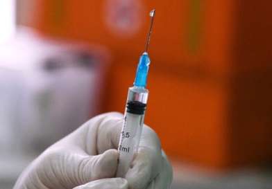 مركز روسي يعلن موعد بدء التجارب السريرية للقاح السرطان