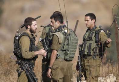جيش الاحتلال يصدر تعليمات بمنع اصطحاب الجنود البدو أسلحتهم لمنازلهم