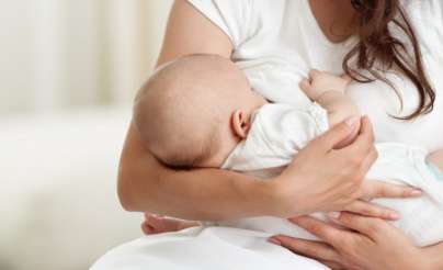 للأمهات.. إليكِ أسهل الطرق لعلاج ترهل الثدي بعد الرضاعة