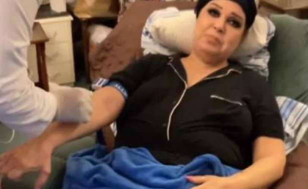 أول ظهور لـ فيفي عبده بعد خضوعها لعملية جراحية