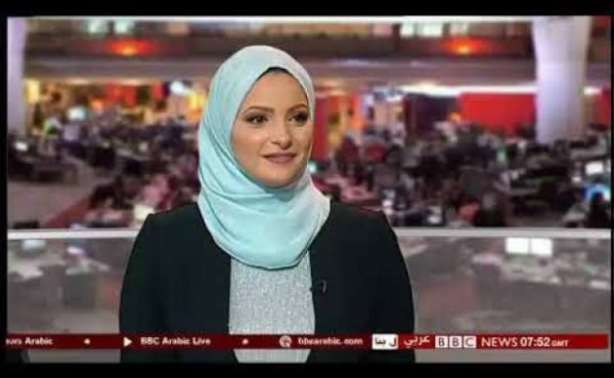 أول مذيعة مصرية محجبة تظهر على &#34;BBC&#34; تعلن خبراً سيئاً