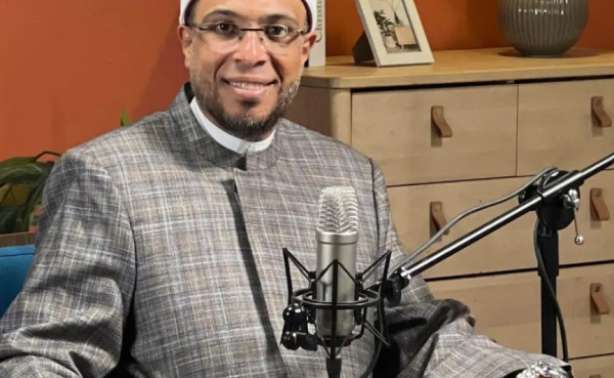 معاقبة دعاة مشاهير سافروا للحج للترويج لشركات سياحية