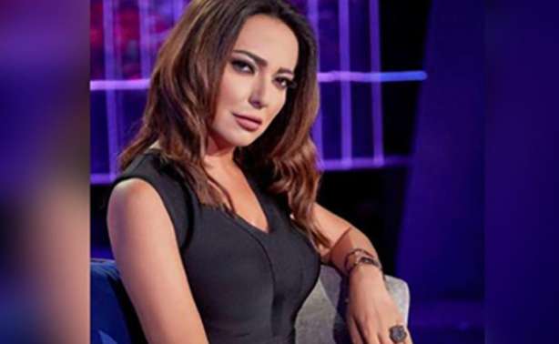 أمل عرفة تكسر صمتها وتلجأ للقضاء بعد ابتزاز طال عائلتها