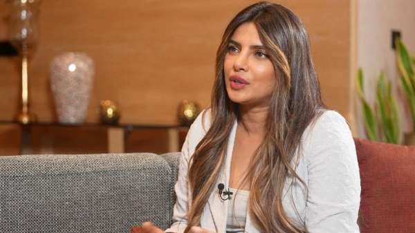 الممثلة والمنتجة الهندية بريانكا تشوبرا جوناس