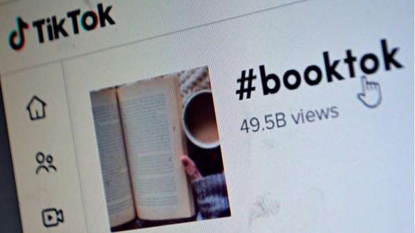 هاشتاغ بوك توك.