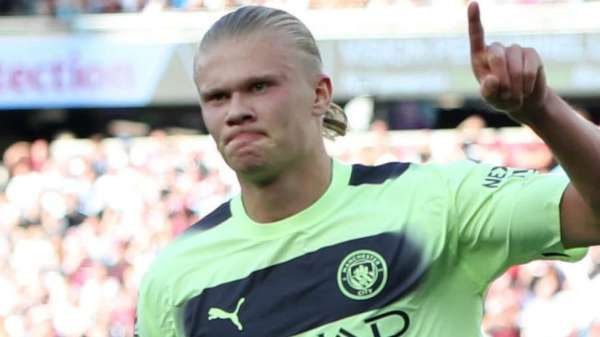 Erling Haaland celebrates his second goal against West Ham